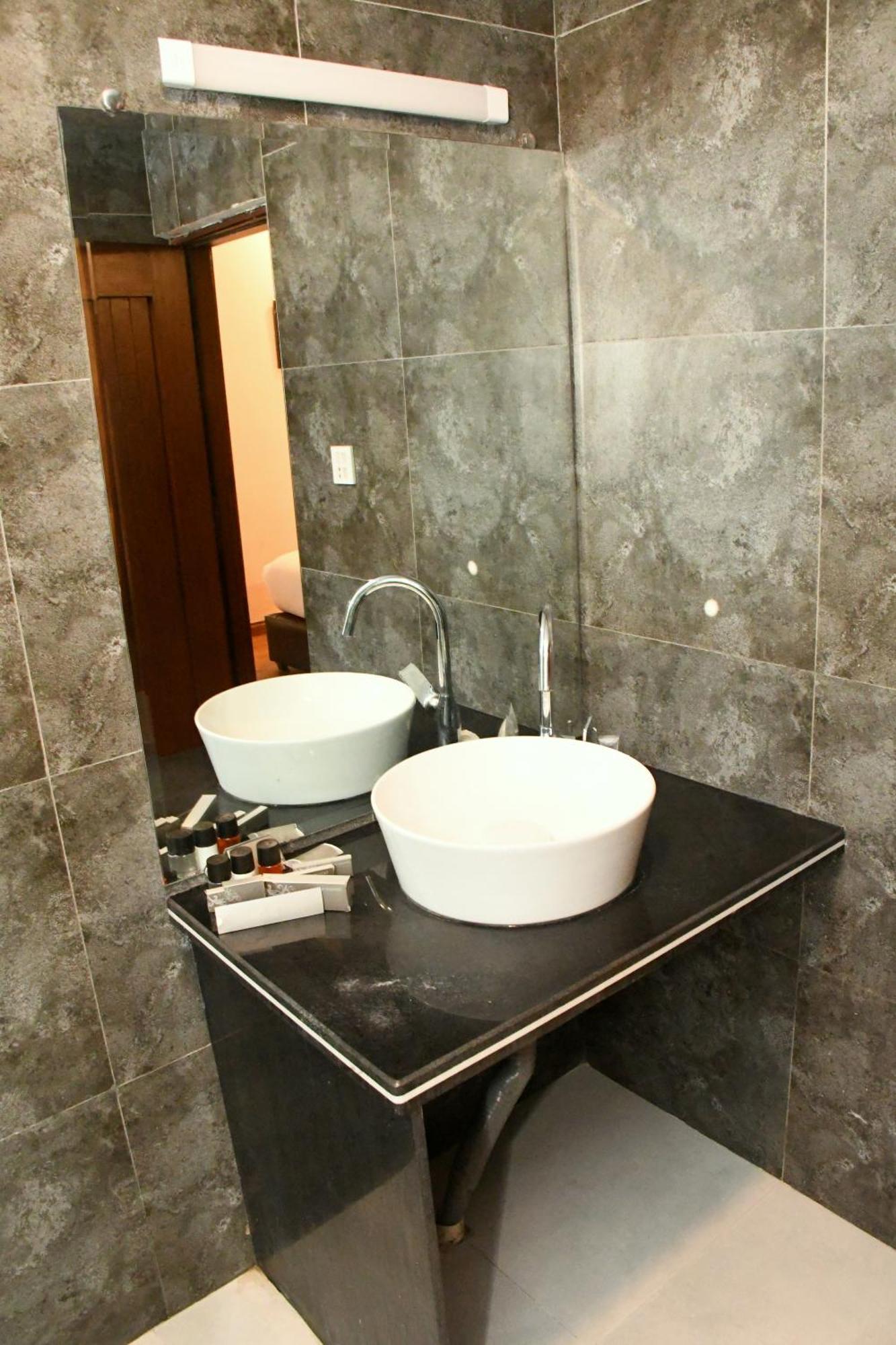 Royalton Hotel Rawalpindi Extérieur photo