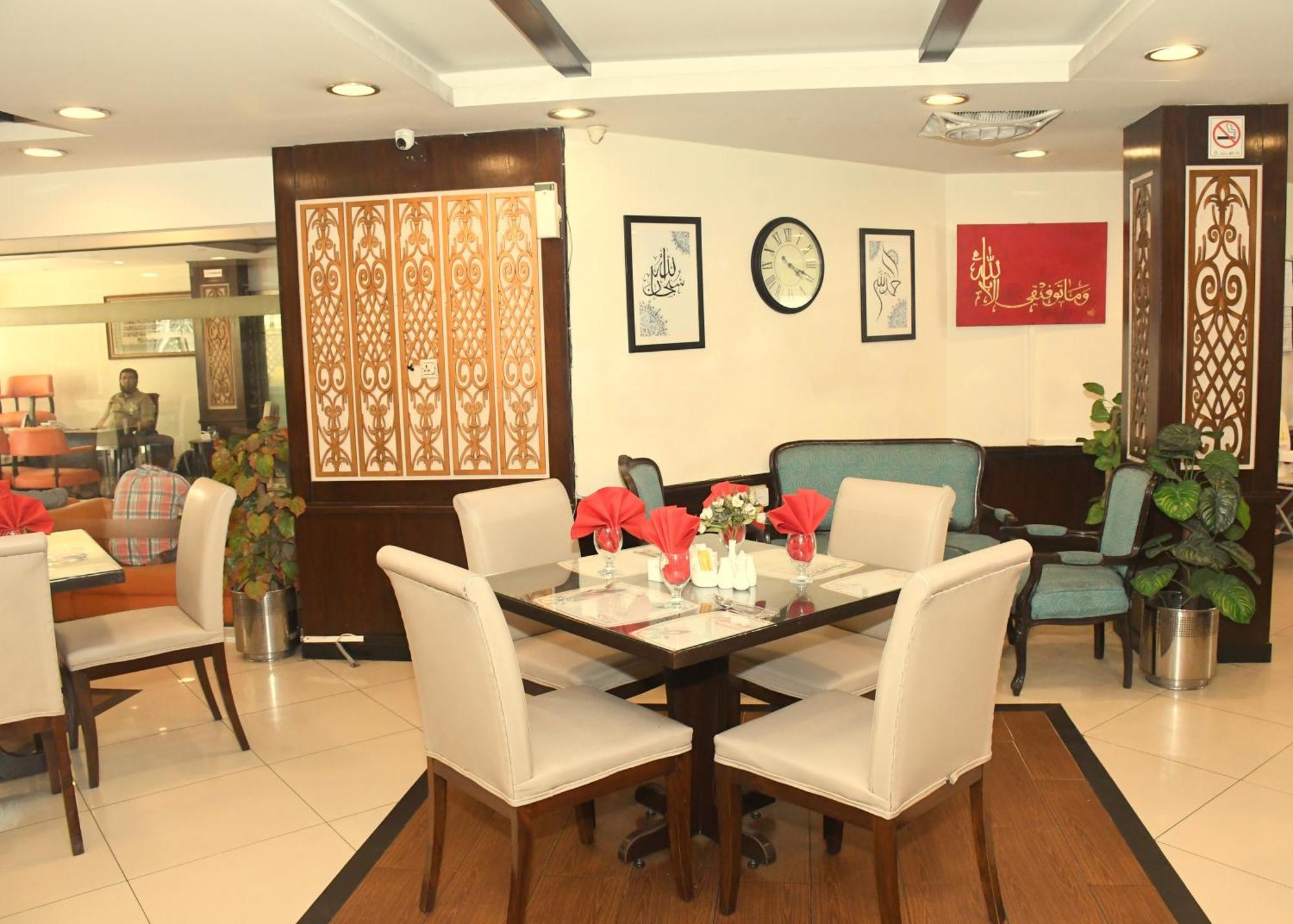 Royalton Hotel Rawalpindi Extérieur photo