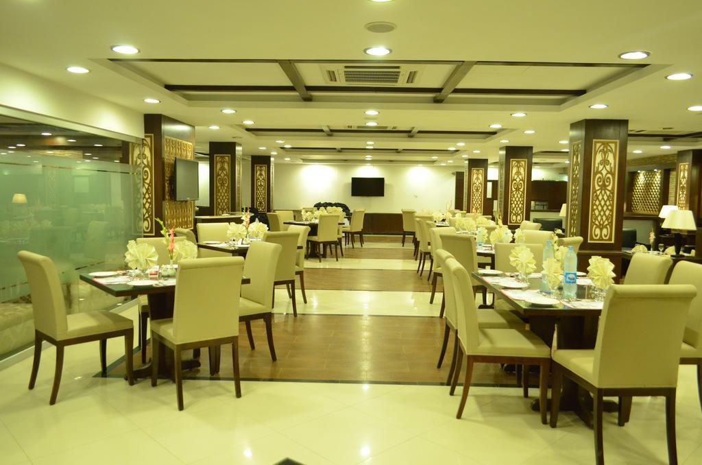Royalton Hotel Rawalpindi Extérieur photo