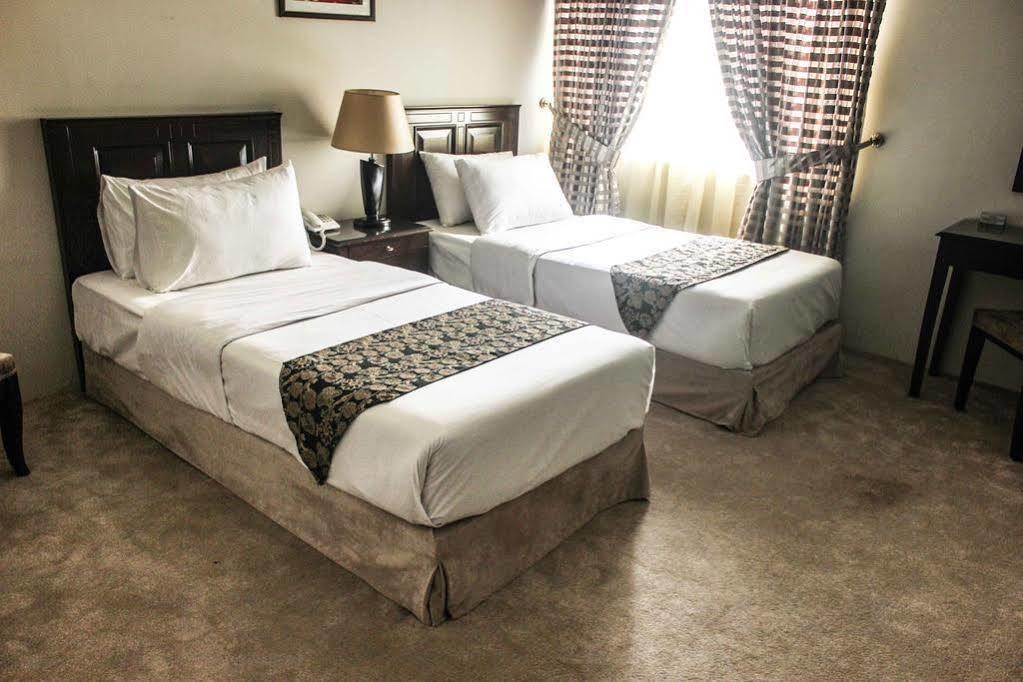 Royalton Hotel Rawalpindi Extérieur photo