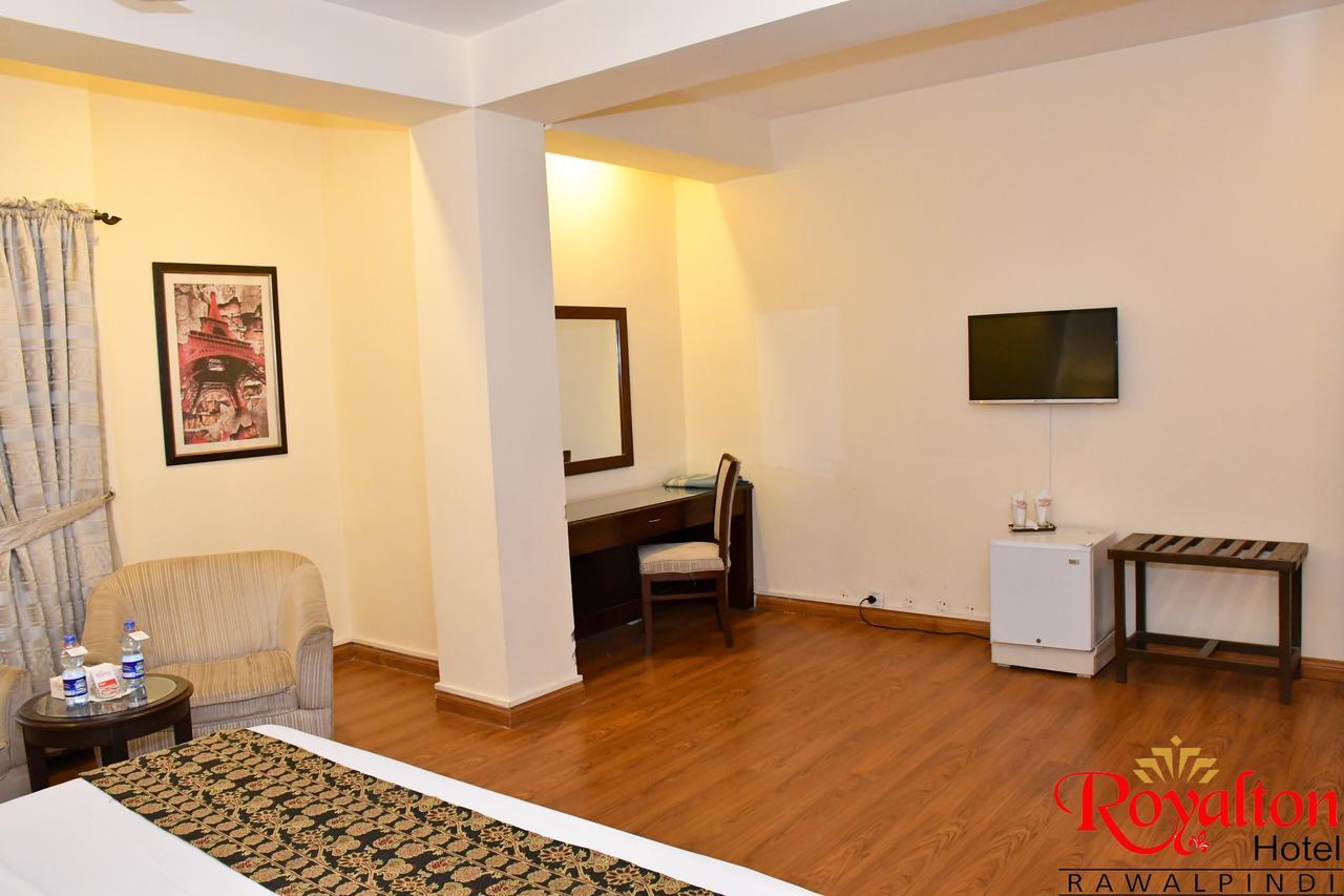 Royalton Hotel Rawalpindi Extérieur photo