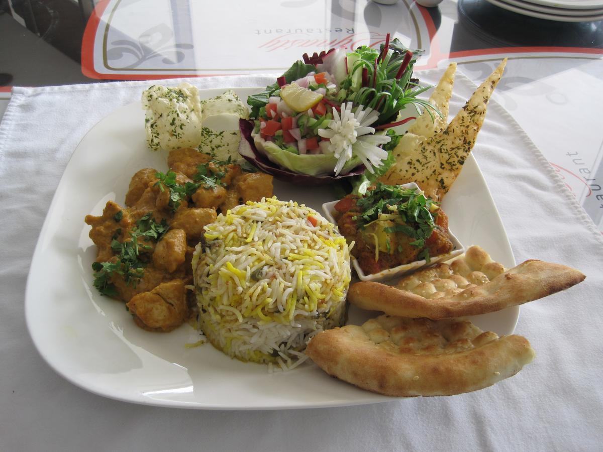 Royalton Hotel Rawalpindi Extérieur photo