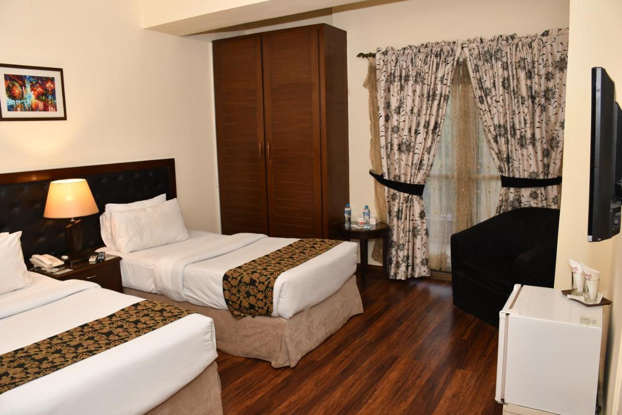 Royalton Hotel Rawalpindi Extérieur photo