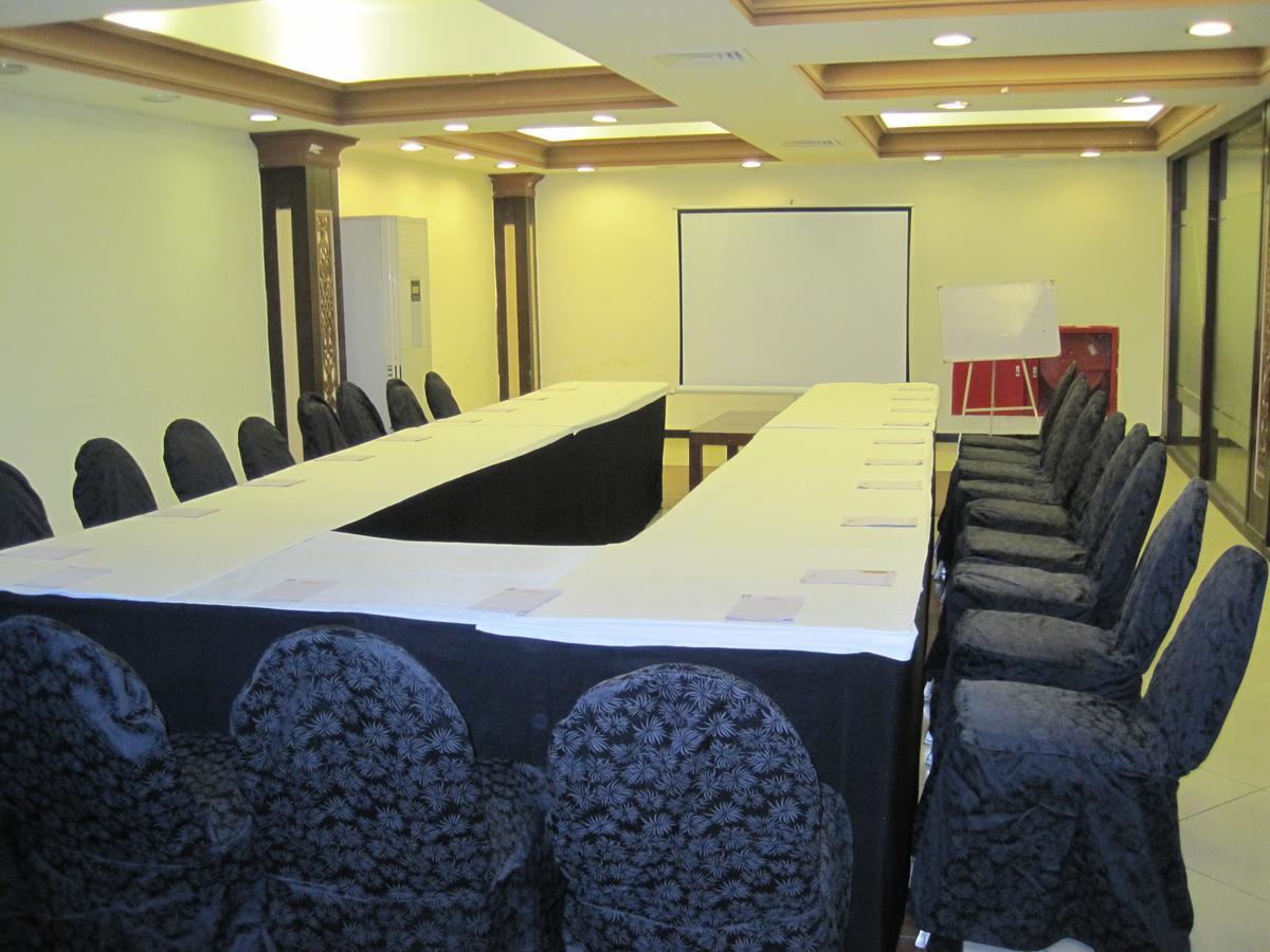 Royalton Hotel Rawalpindi Extérieur photo