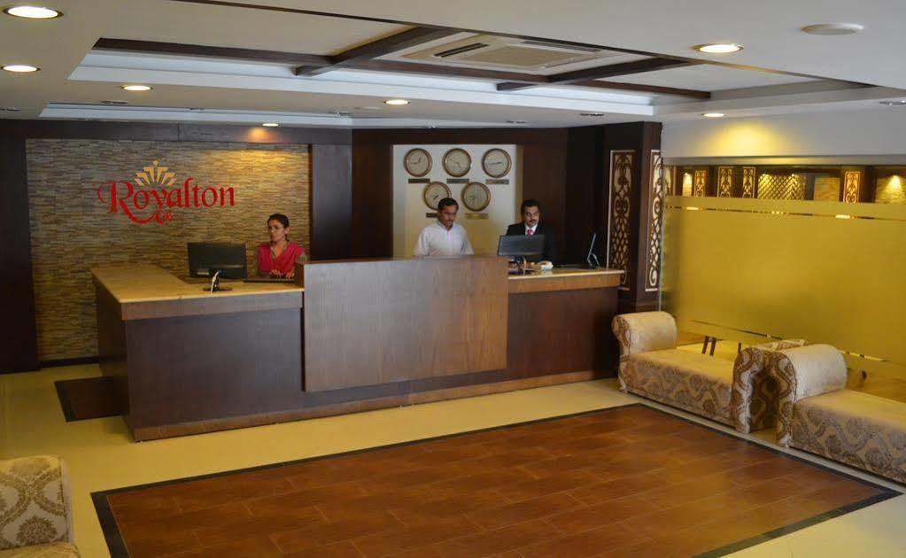 Royalton Hotel Rawalpindi Extérieur photo